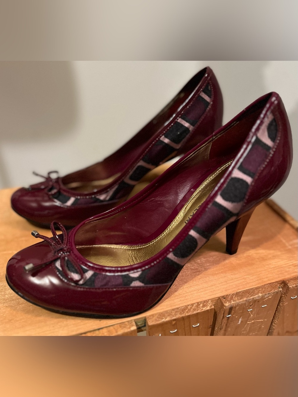 ANTONIO MELANI Burgundy Patented Leather & Signature Canvas Bow Pump